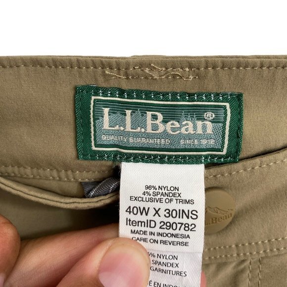 LL Bean Convertible Cargo Pants Mens Size 40x30 Khaki Stretch Outdoors Hiking - Picture 2 of 7